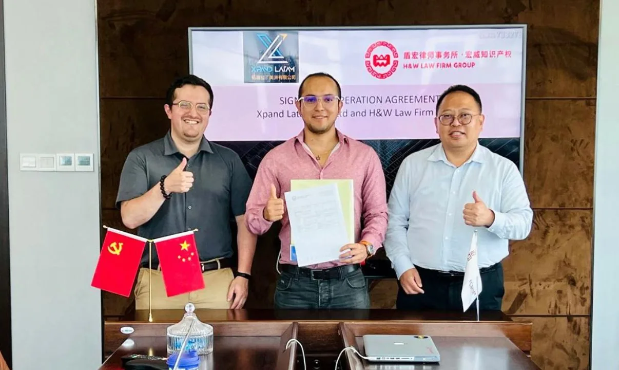 Acuerdo de cooperación con proveedor en China